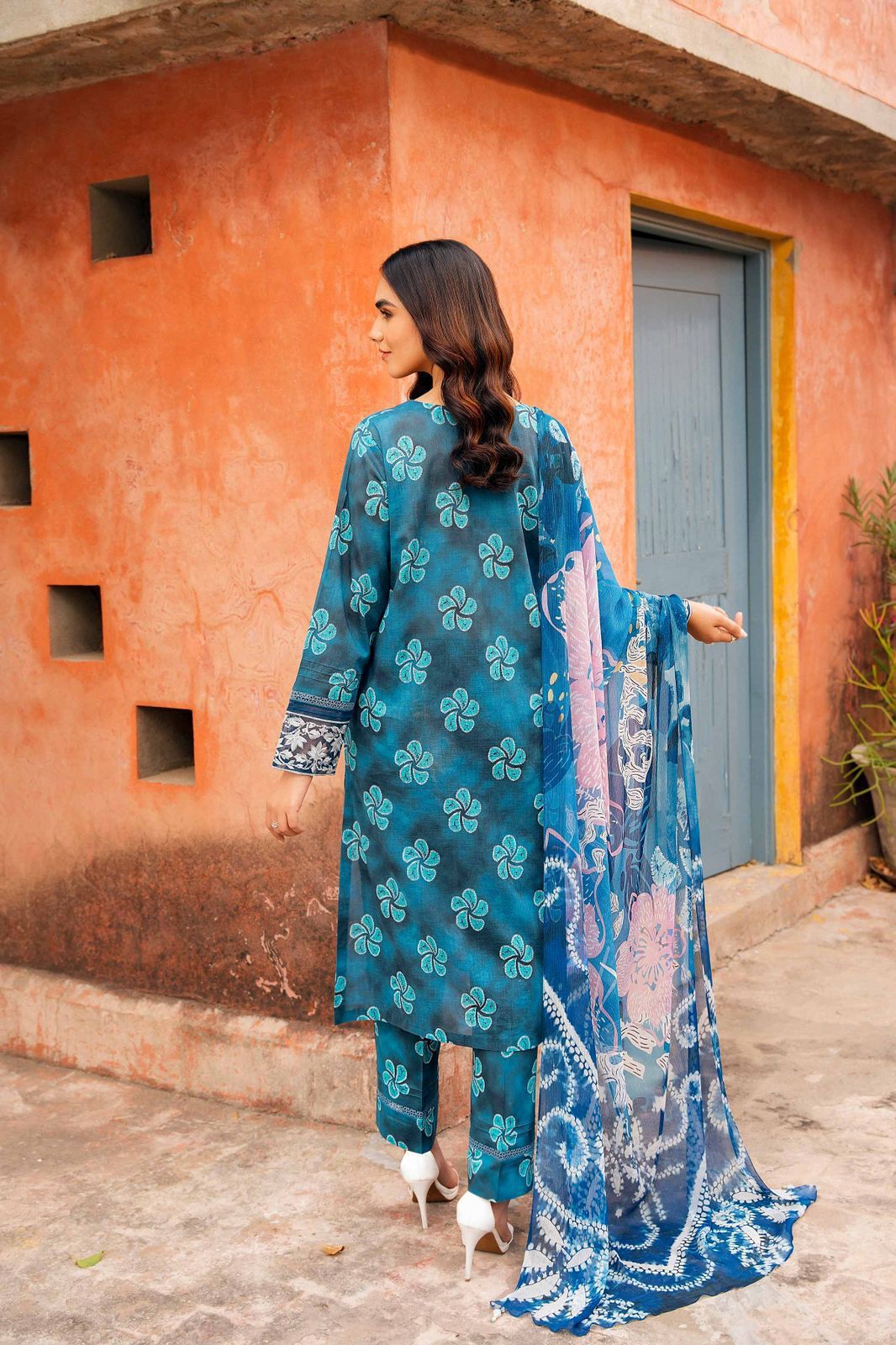 :NISHAT Unstitch Replica FABRIC Pure LAWN Suit With CHIFFON Dupatta----------29\X