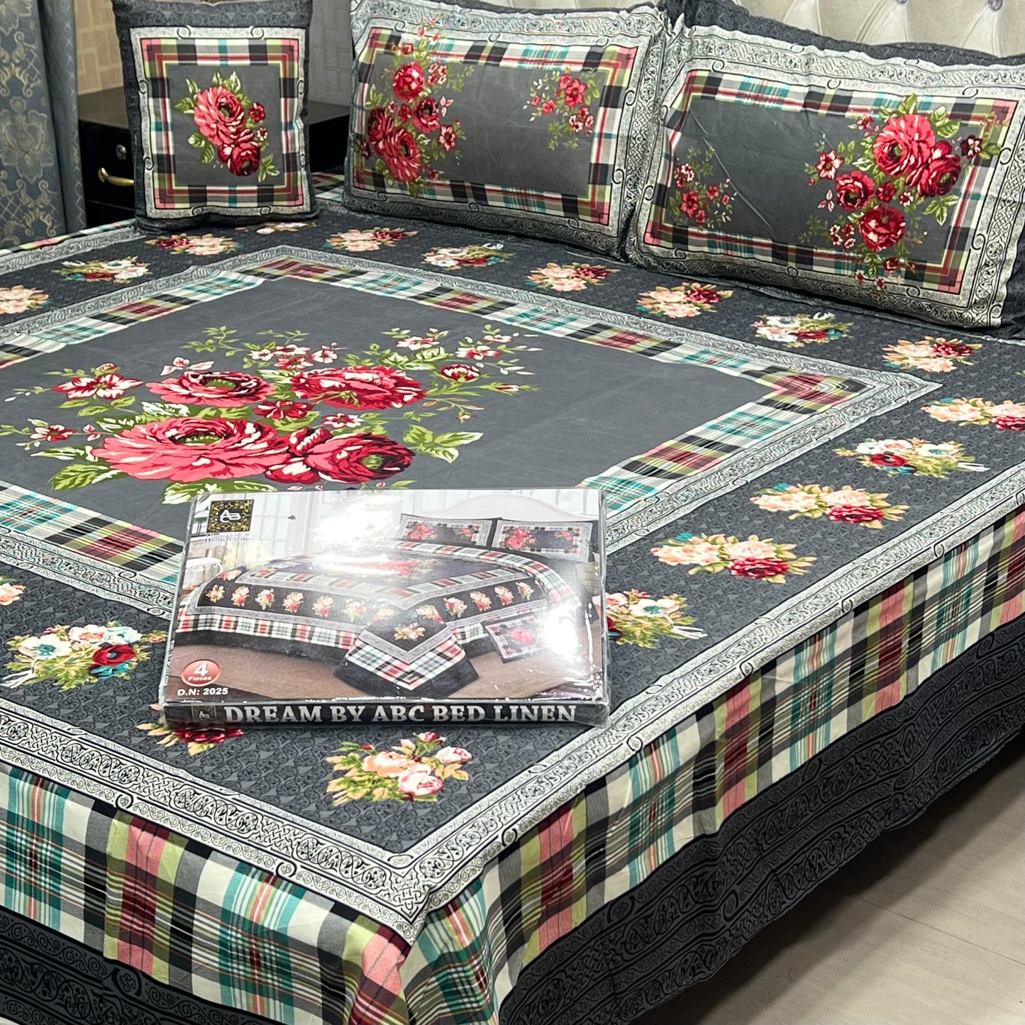 ✨ Dream 4 PCS ✨ 🎗️ Panel print '' 4 piece '' 🎗️ Stuff =. 3 D PANAL BEDSHEET CRYSTAL COTTON