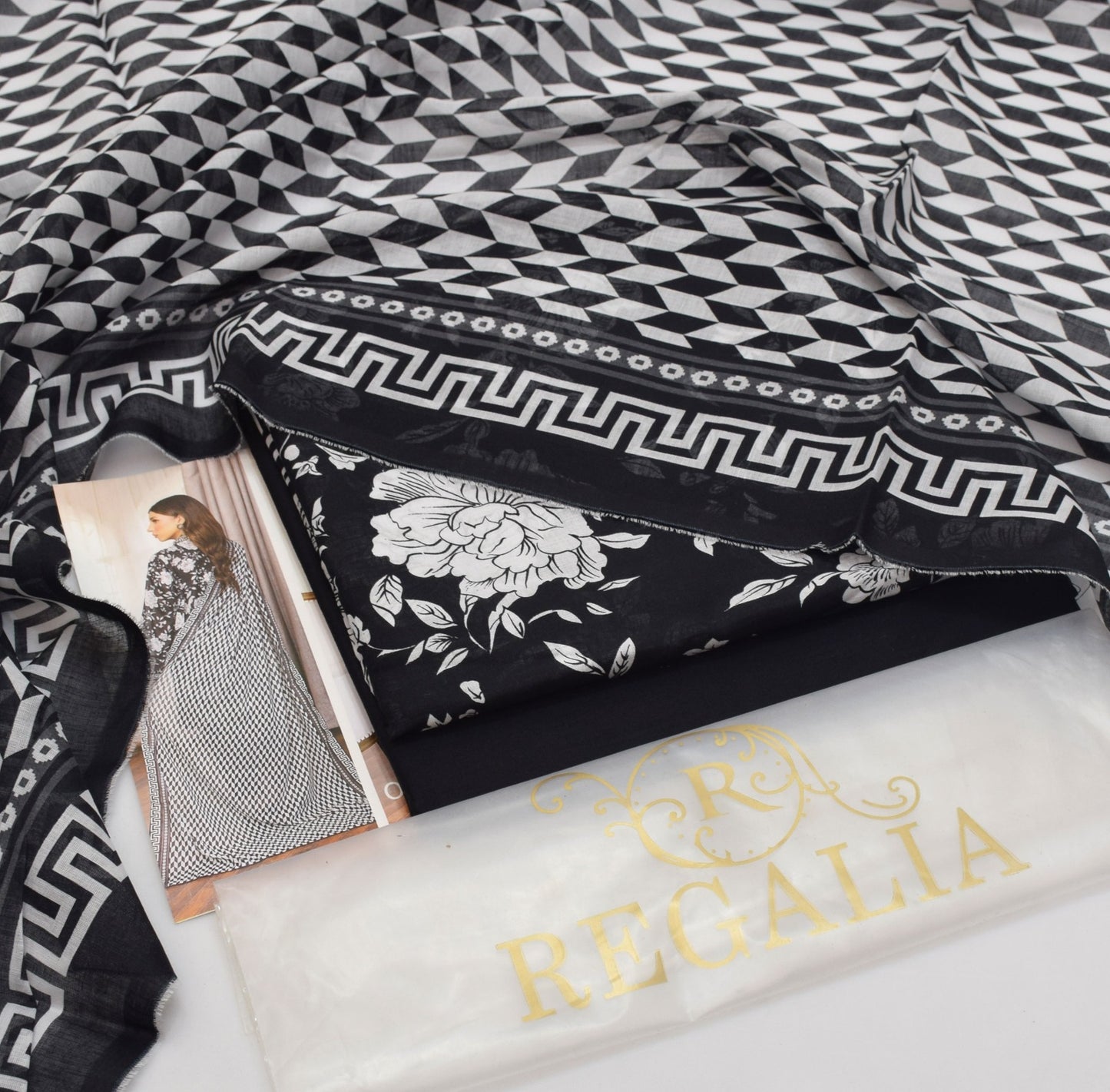 (Salina by Regalia Opening 2025 Printed 3pc Lawn----------29\N