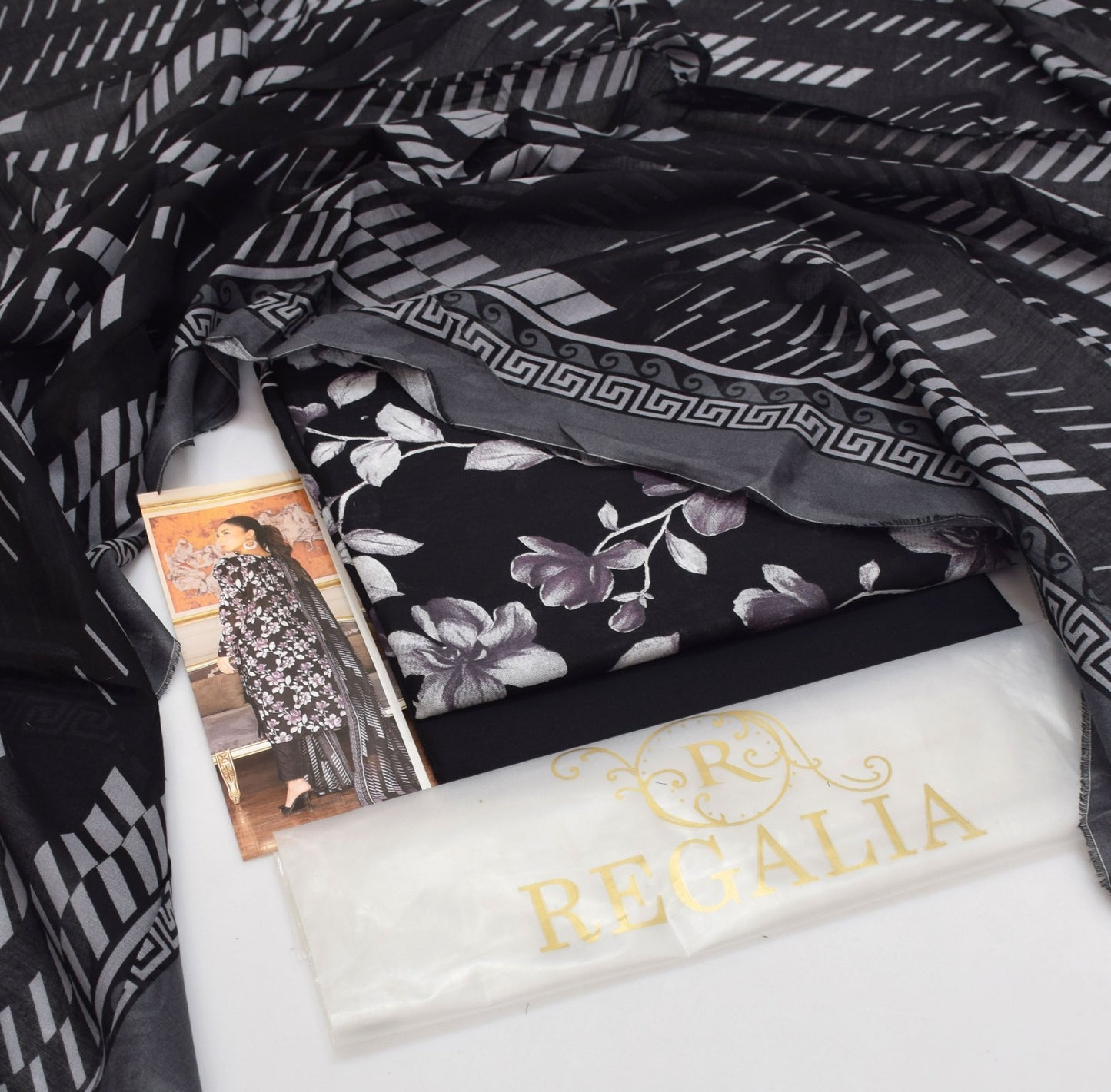 (Salina by Regalia Opening 2025 Printed 3pc Lawn----------29\N