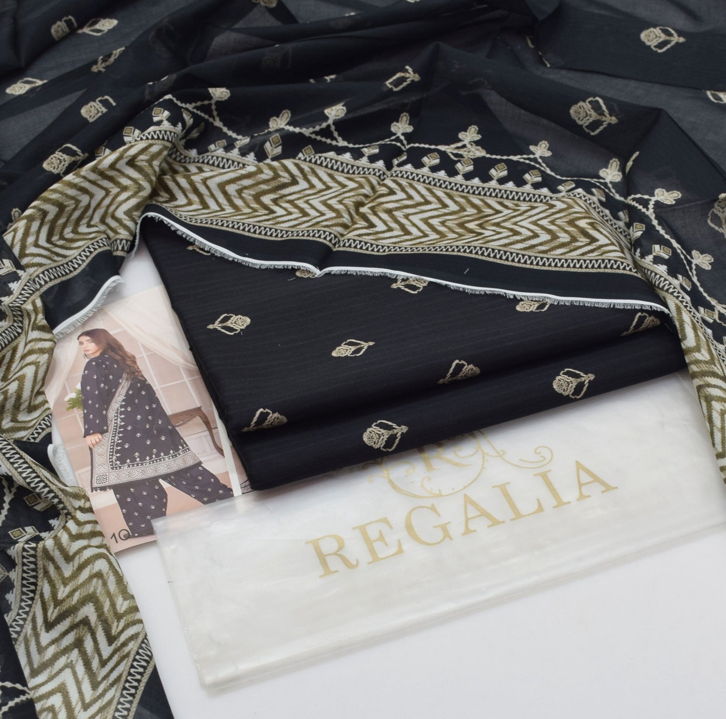 (Salina by Regalia Opening 2025 Printed 3pc Lawn----------29\N