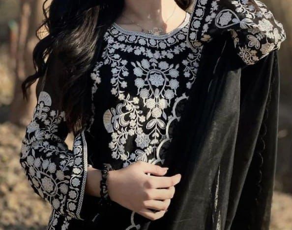 NEW ARRIVAL'S SUMMER LAWN COLLECTION 2025✨----------29\E