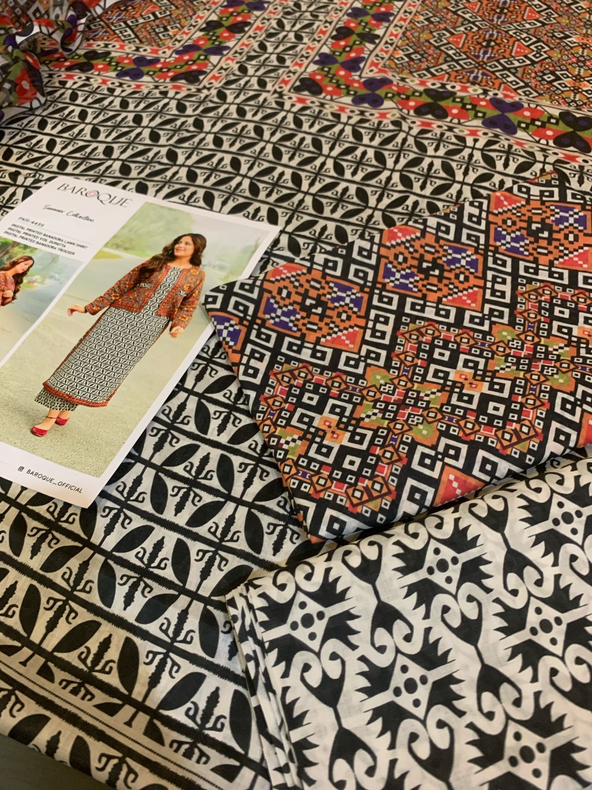 Uswa Zia Lawn 3pc 90/88----------29\J