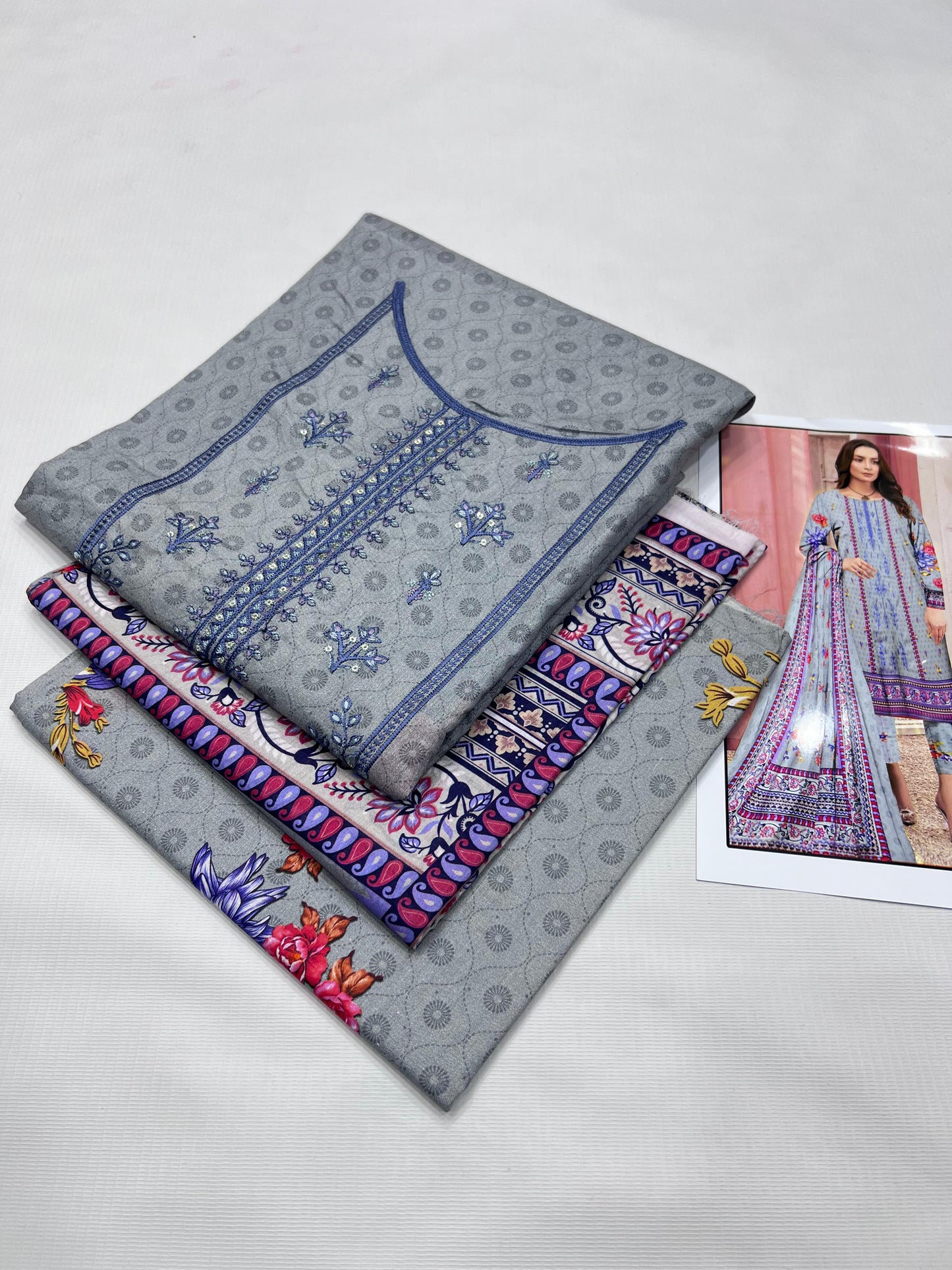 Fabric:  Lawn (لان) DIGITAL PRINT----------29\B