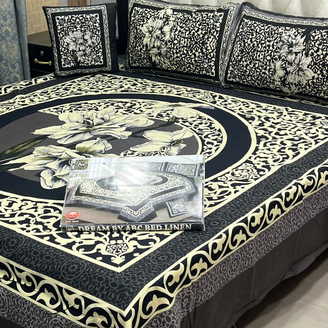 ✨ Dream 4 PCS ✨  🎗️ Panel print '' 4 piece '' 🎗️   Stuff =.   3 D PANAL BEDSHEET CRYSTAL COTTON