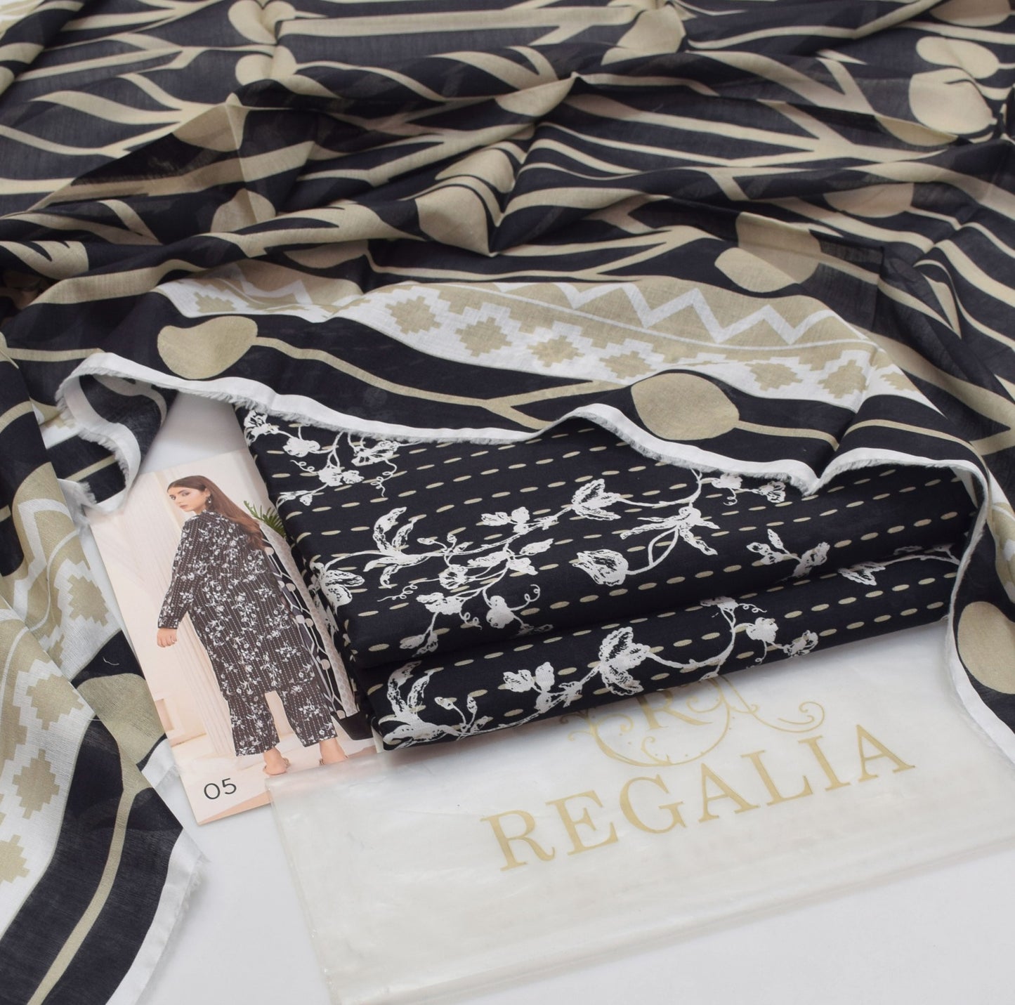 (Salina by Regalia Opening 2025 Printed 3pc  Lawn----------29\N